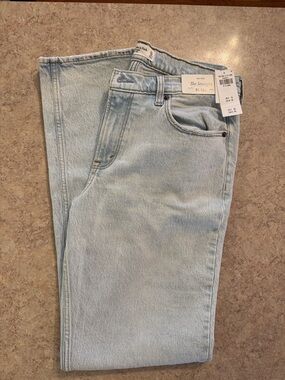Abercrombie & Fitch Women's Straight Leg Jeans - Pale Light Blue